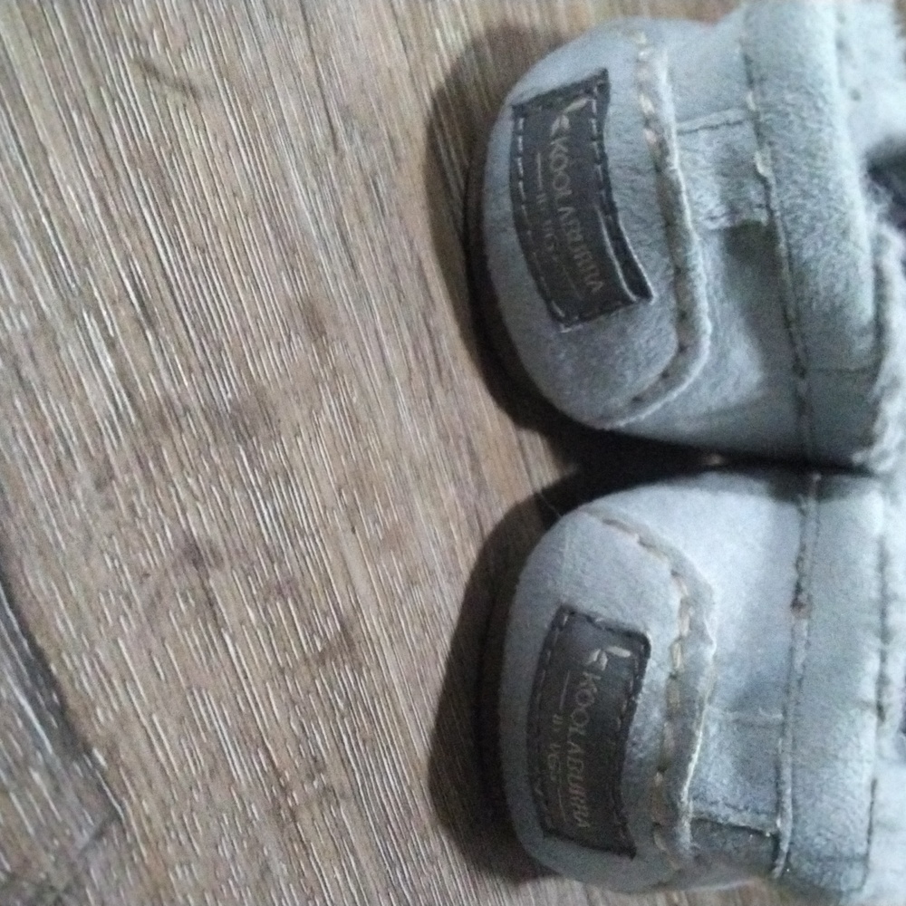 NWT: KOOLABURRA BY UGG; GIRLS RILEY SHIMMER MOCCASINS SLIPPERS. - Picture 5 of 8